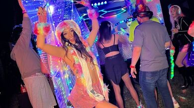 MOFOS - Lucas Frost - Lux La Fox - Reverse Cowgirl Action in Silent Disco / 05.10.2025
